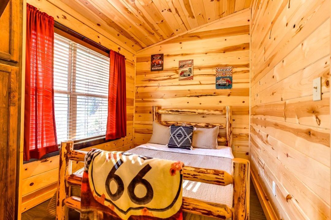 Route 66 Cabin Pigeon Forge Kamer foto